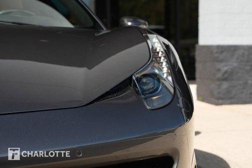 2010 Ferrari 458 Italia Base
