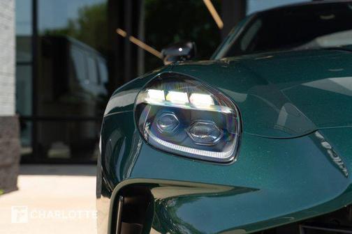 2025 Aston Martin Vantage Base