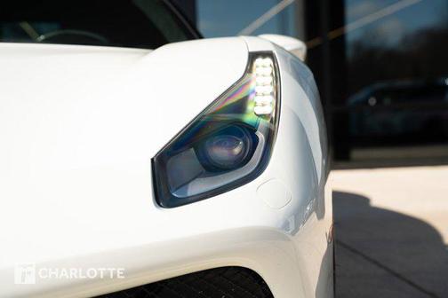 2017 Ferrari 488 GTB Base