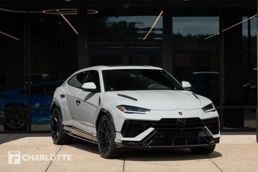2023 Lamborghini Urus Performante