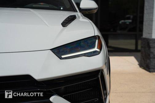 2023 Lamborghini Urus Performante