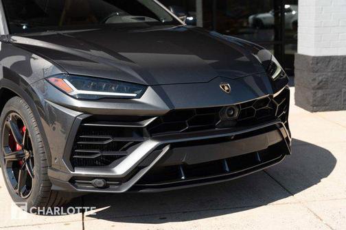 2019 Lamborghini Urus Base
