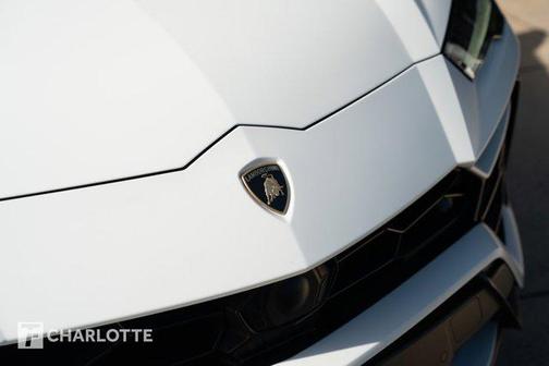 2019 Lamborghini Urus Base
