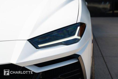 2019 Lamborghini Urus Base