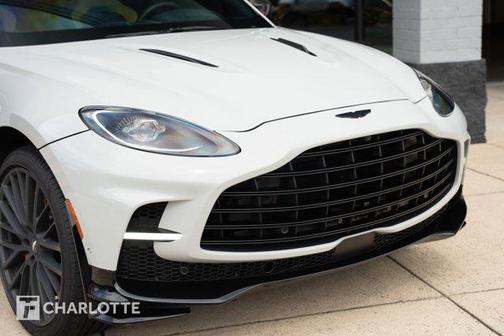 2023 Aston Martin DBX 707