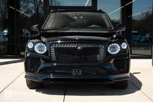 2025 Bentley Bentayga V8