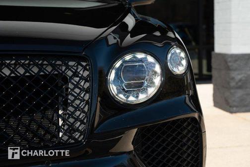 2025 Bentley Bentayga V8