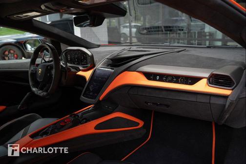 Arancio Apodis Metallic 2024 Lamborghini Revuelto Base