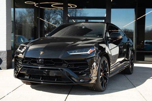 2021 Lamborghini Urus Base