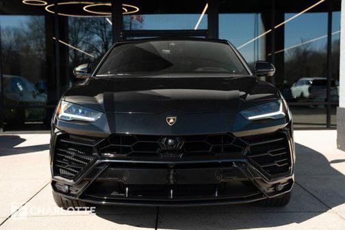 2021 Lamborghini Urus Base