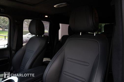Night Black Magno 2025 Mercedes-Benz G-Class G 580e