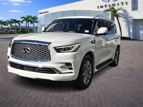 2023 INFINITI QX80 Luxe