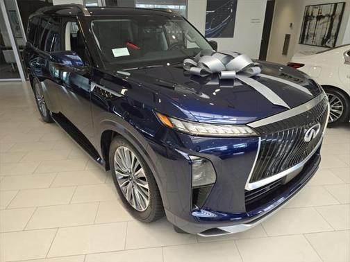 2025 INFINITI QX80 Luxe