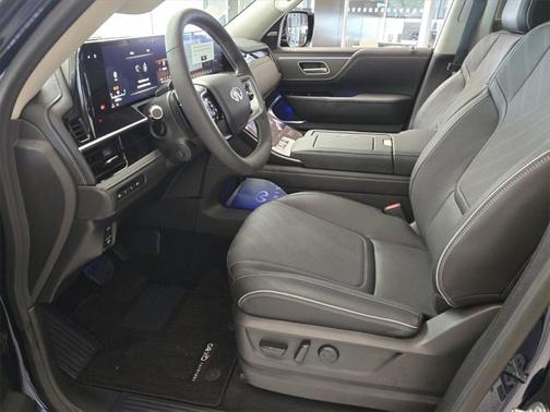 2025 INFINITI QX80 Luxe