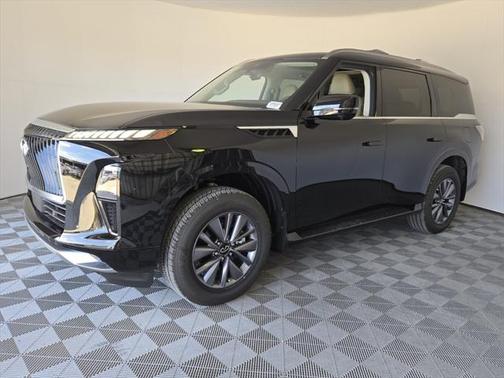2025 INFINITI QX80 PURE