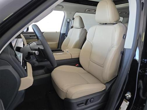 2025 INFINITI QX80 PURE