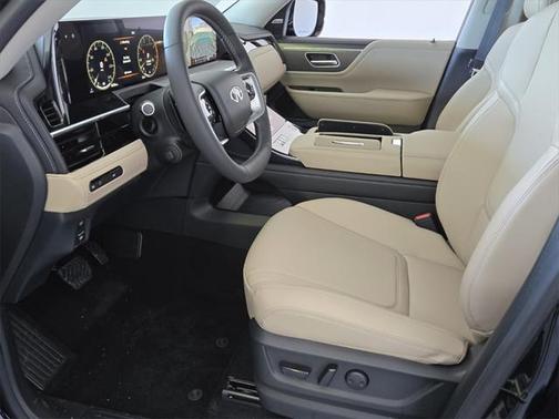 2025 INFINITI QX80 PURE