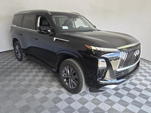 2025 INFINITI QX80 PURE