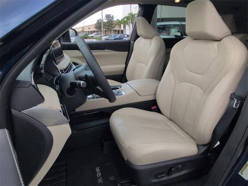 2025 INFINITI QX60 Pure