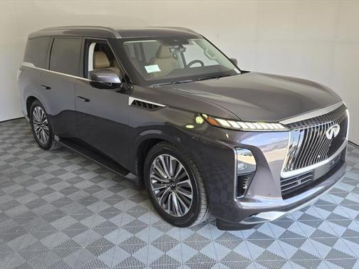 2025 INFINITI QX80 Luxe