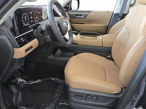 2025 INFINITI QX80 Luxe