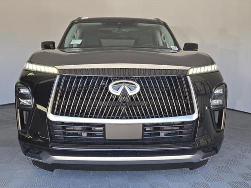 2025 INFINITI QX80 PURE