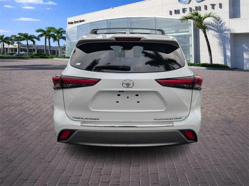 2023 Toyota Highlander Platinum