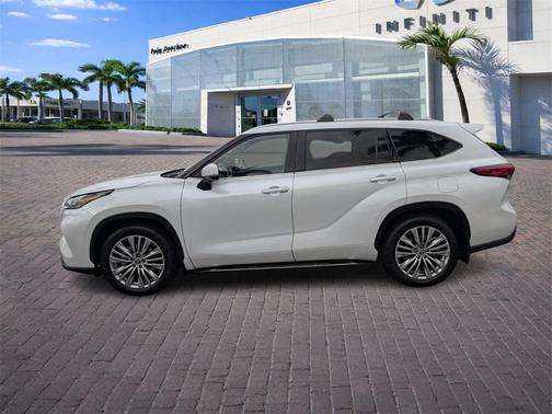 2023 Toyota Highlander Platinum