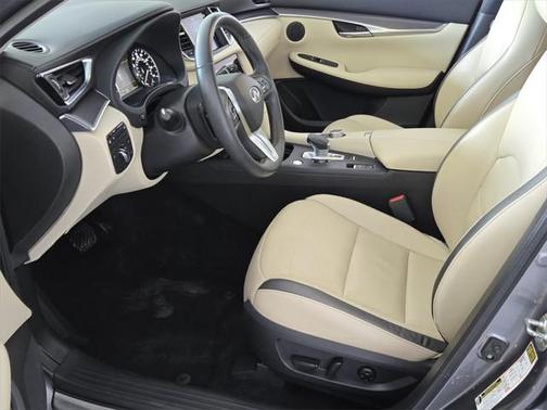 2022 INFINITI QX50 LUXE