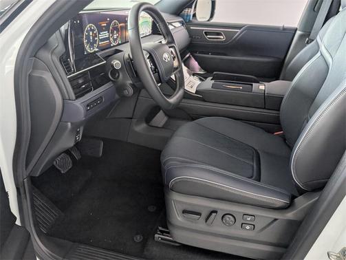 2026 INFINITI QX80 SPORT