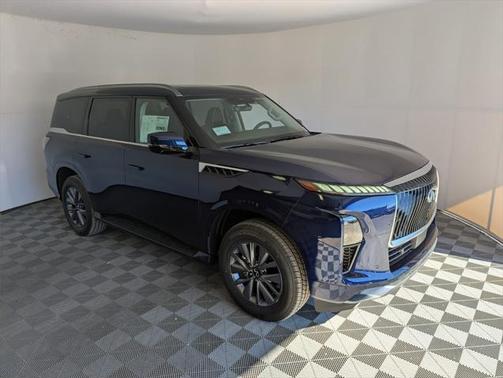 2025 INFINITI QX80 PURE