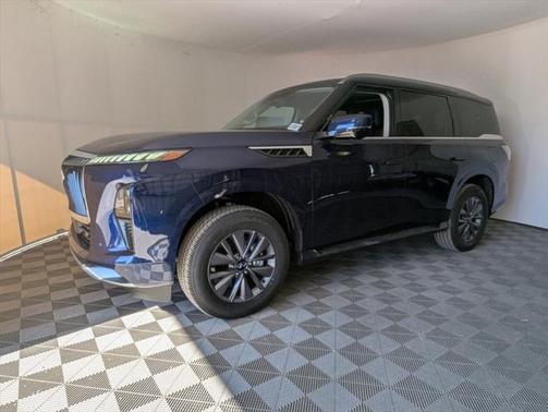 2025 INFINITI QX80 PURE