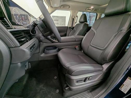 2025 INFINITI QX80 PURE
