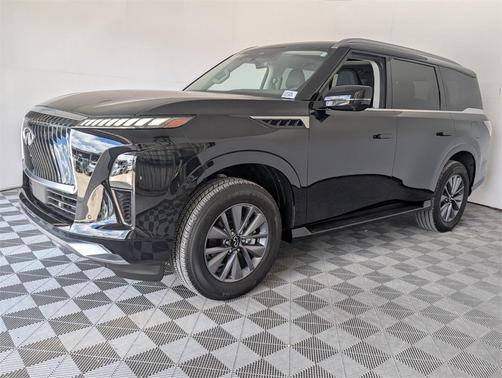 2025 INFINITI QX80 PURE