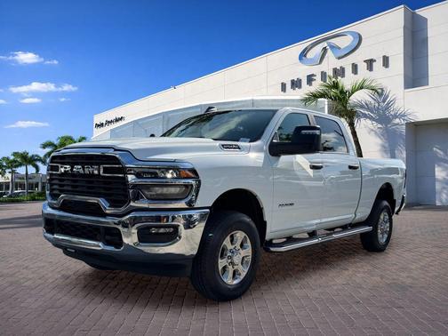 Bright White Clearcoat 2026 RAM 2500 Big Horn Crew Cab 4x4 6'4' Box