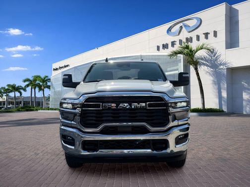 Bright White Clearcoat 2026 RAM 2500 Big Horn Crew Cab 4x4 6'4' Box