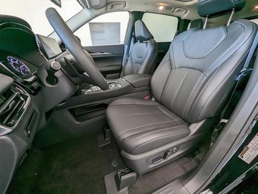 2025 INFINITI QX60 Pure