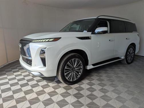 2025 INFINITI QX80 Luxe