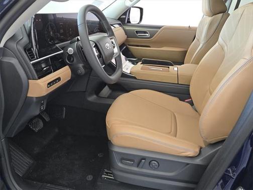 2025 INFINITI QX80 Luxe