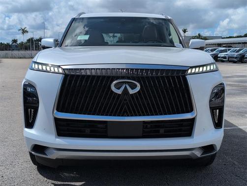 2026 INFINITI QX80 Luxe