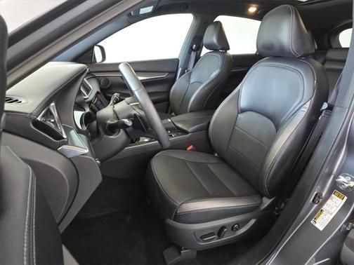 2022 INFINITI QX50 LUXE