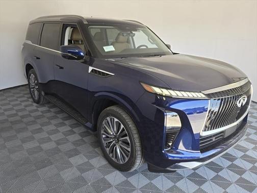 2025 INFINITI QX80 Luxe