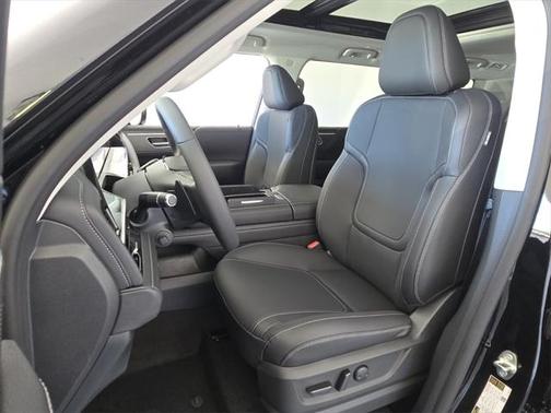 2025 INFINITI QX80 PURE
