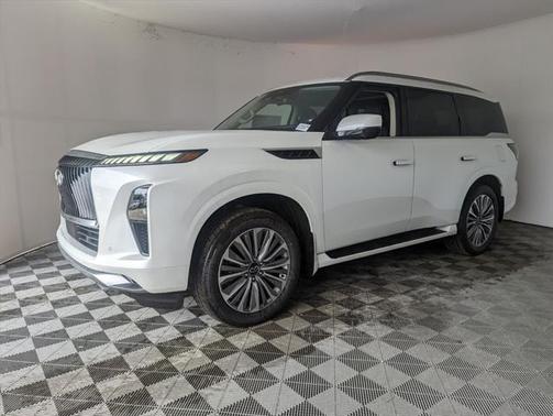 2025 INFINITI QX80 Luxe