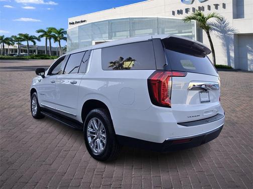 2023 GMC Yukon XL SLT
