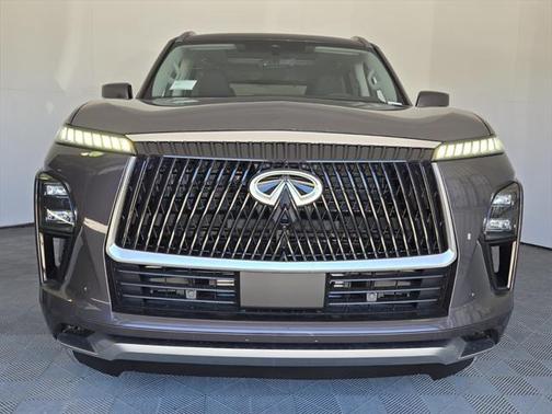 2025 INFINITI QX80 PURE