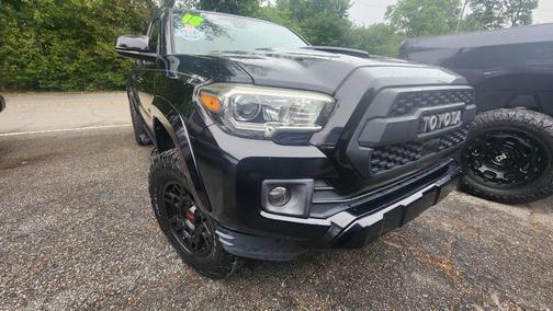 Black 2018 Toyota Tacoma TRD Sport