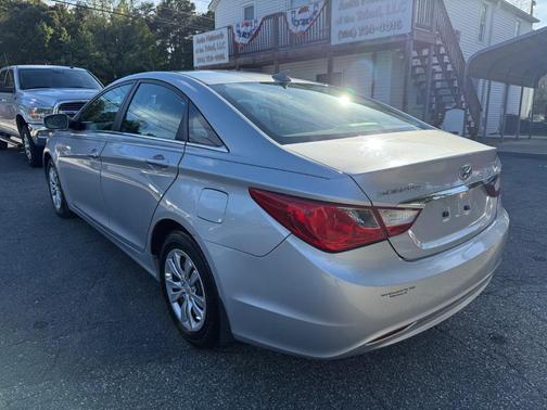2013 Hyundai SONATA GLS