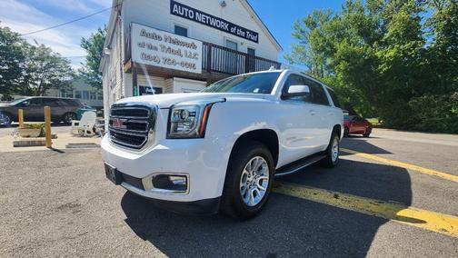 White 2018 GMC Yukon SLT