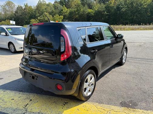 2017 Kia Soul Base